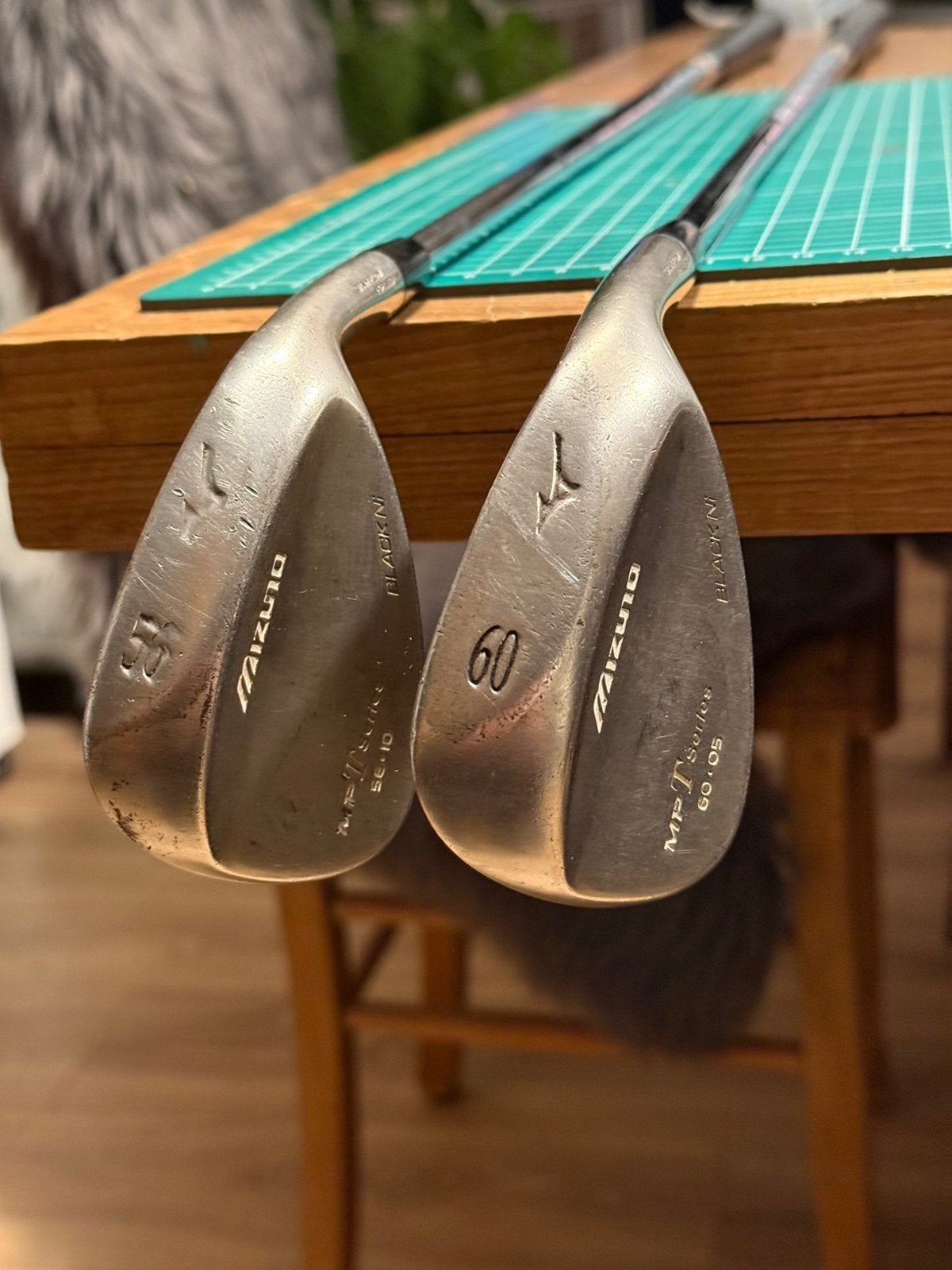 Mizuno MP-T Series Wedge Set (56 & 60) Dynamic Gold Shafts, Sports & Fitness, Enlèvement, Utilisé, Club, Mizuno