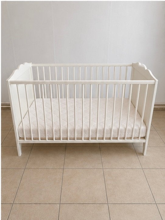 Lit bébé IKEA SMÅGÖRA + Matelas (jamais utilisé), Ophalen, Zo goed als nieuw, Ledikant