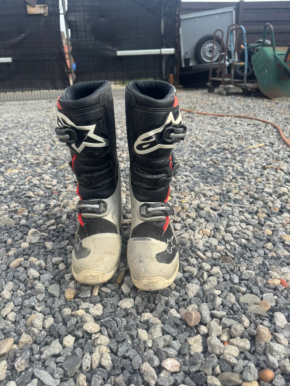 Uitrusting crosskleding, Motoren, Ophalen