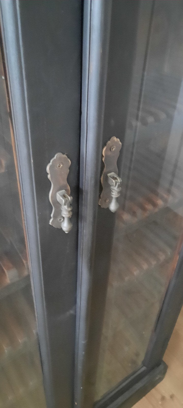 armoire à CD, Enlèvement