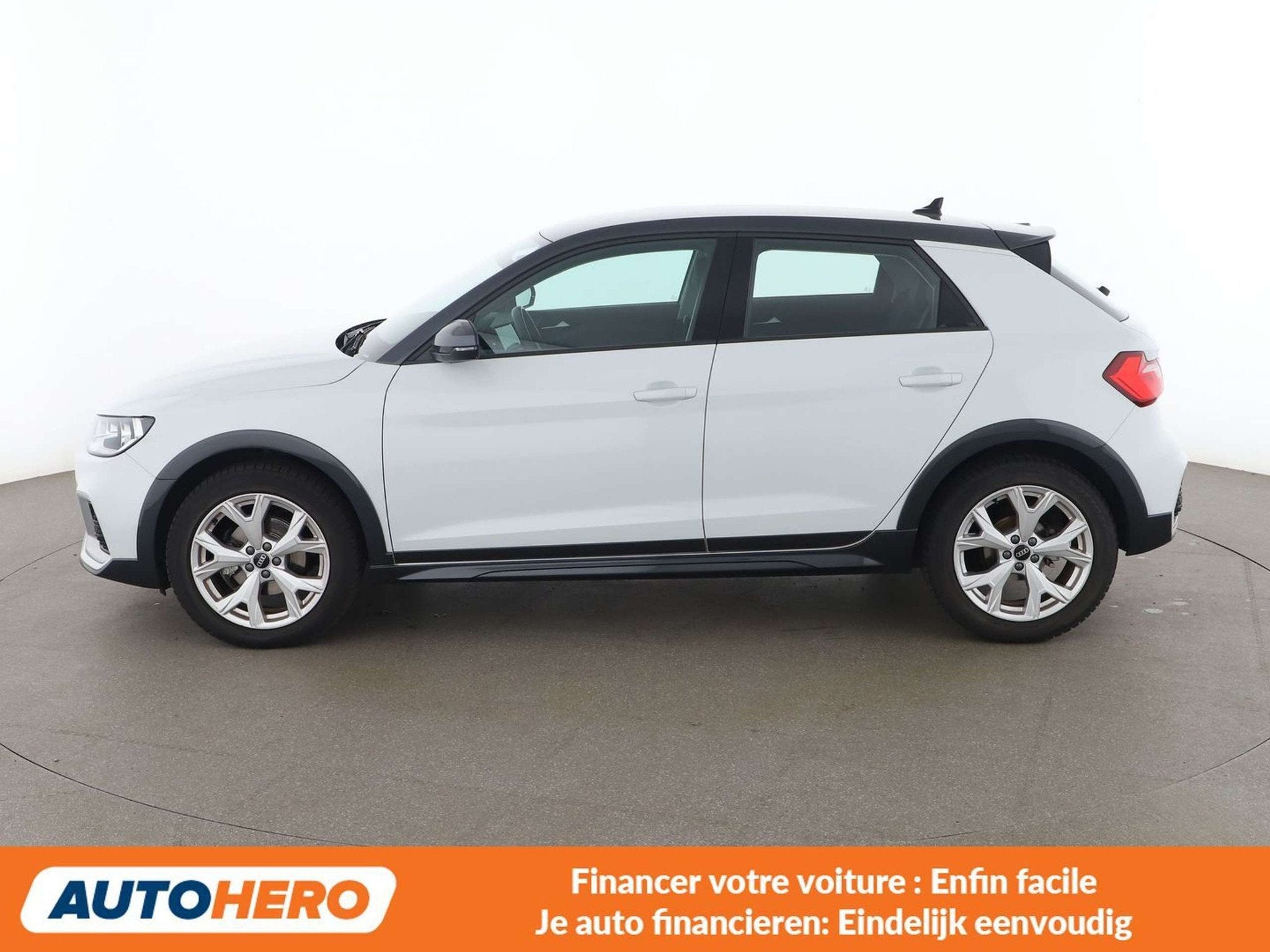 Audi A1 35 TFSI (année de construction 2021, automatique), Autos, Achat, Noir, 5 portes, 5 places