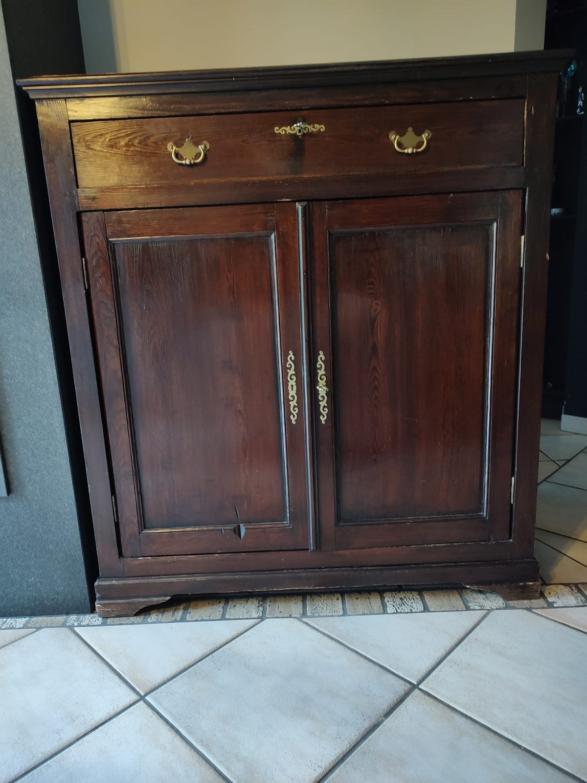 Kastje/commode/dressoir met stenen blad, Enlèvement, Utilisé