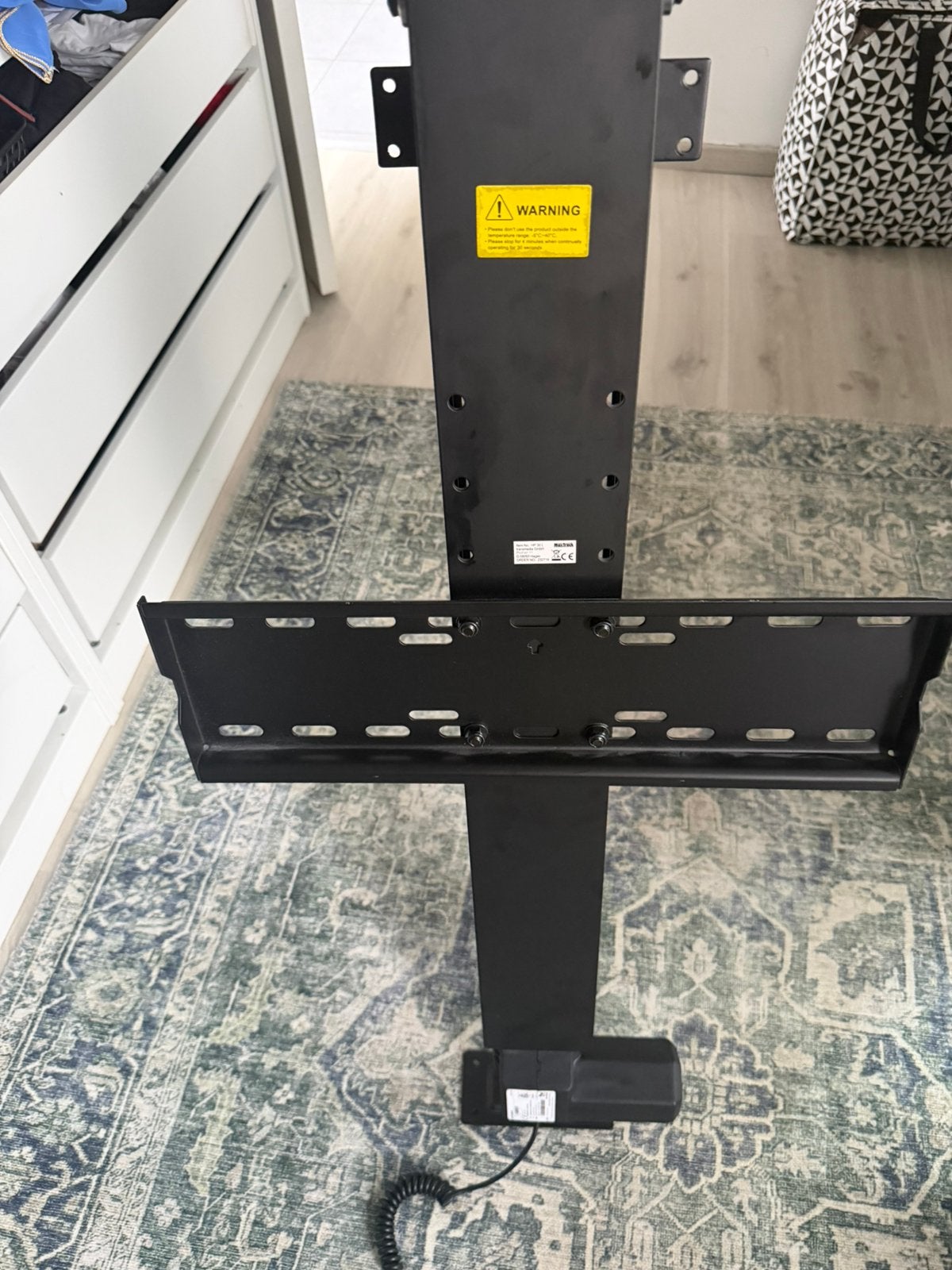 Tv lift - Incl beugel/afstandbediening, Ophalen, Zo goed als nieuw