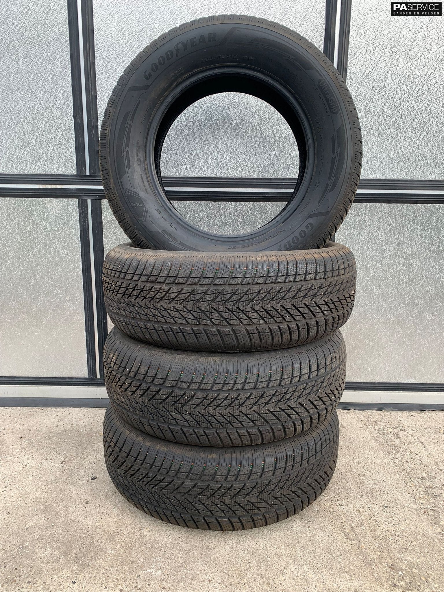 4x Goodyear 265 65 18 Winterbanden met 8.8 mm, Pneus et Jantes, Pneus hiver, 265 mm, -