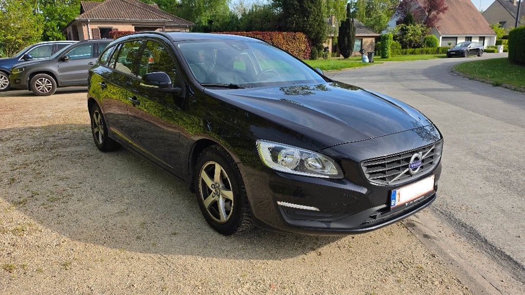 Volvo V60 2.0 D2 2018, Achat, Euro 6, Boîte manuelle, Noir