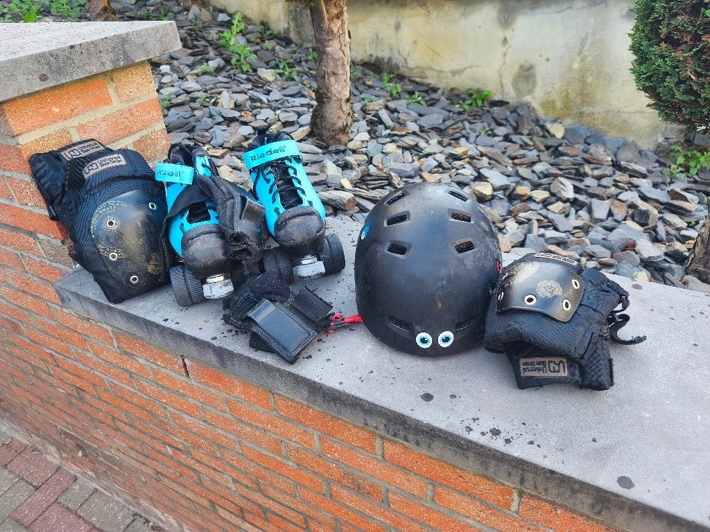 Roller + protections + casque, Sport en Fitness, Overige merken, Gebruikt, Overige typen, Ophalen of Verzenden