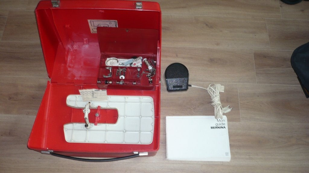 Bernina 830, Enlèvement, Utilisé, Machine à coudre, Bernina