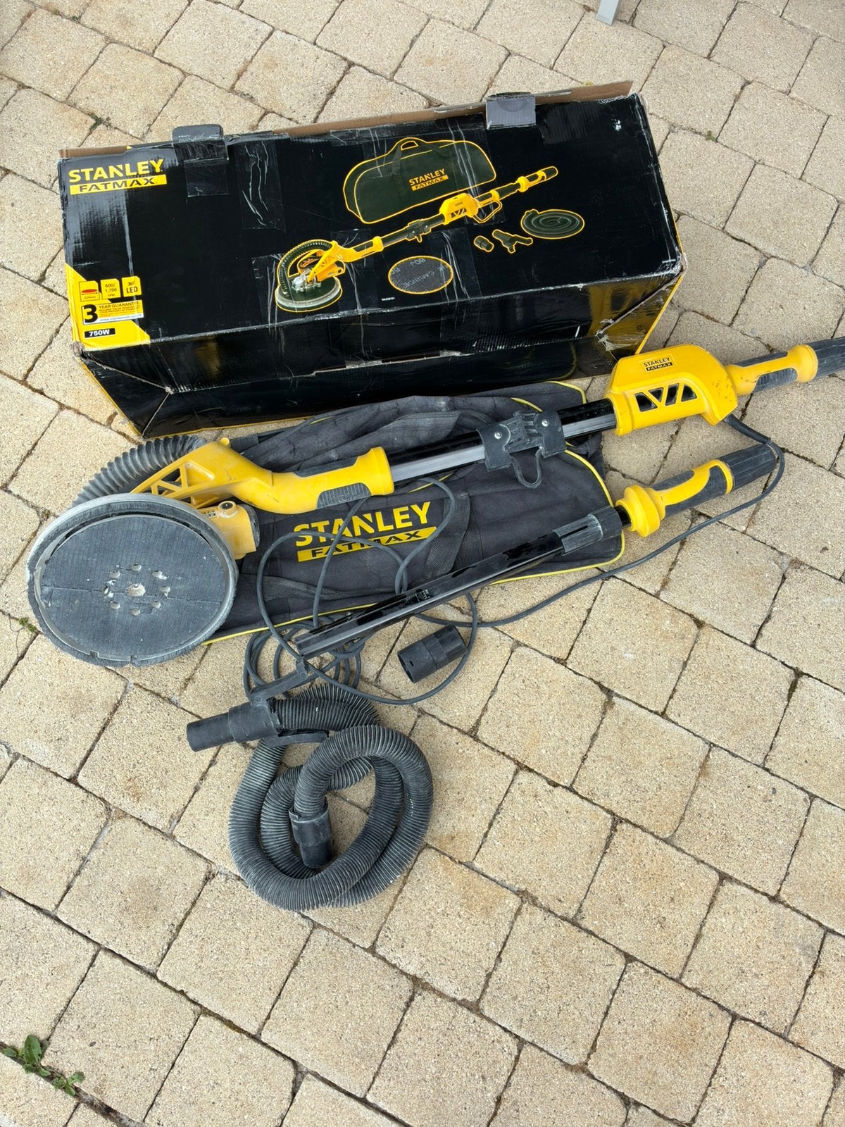 Ponceuse girafe Stanley Fatmax 225 mm, Enlèvement, Utilisé, 600 à 1200 watts, Autres types