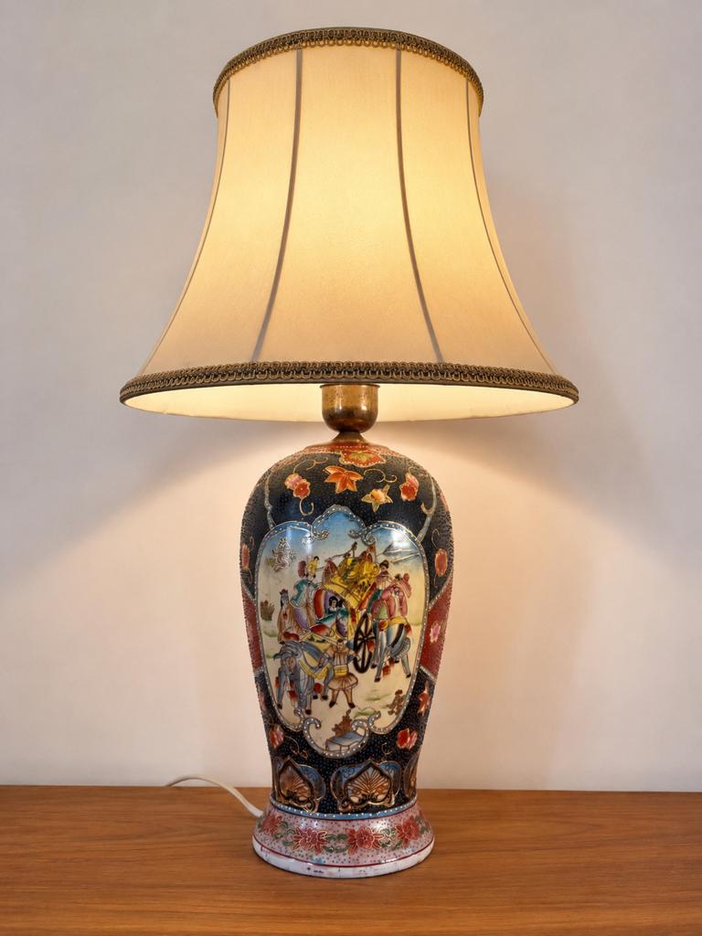 Vintage Chinese porseleinen tafellamp, Ophalen, Zo goed als nieuw