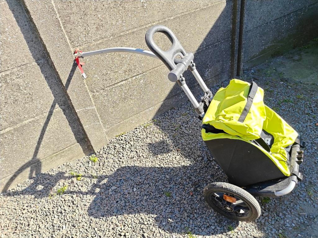 Karretje voor achter fiets met tas, Ophalen