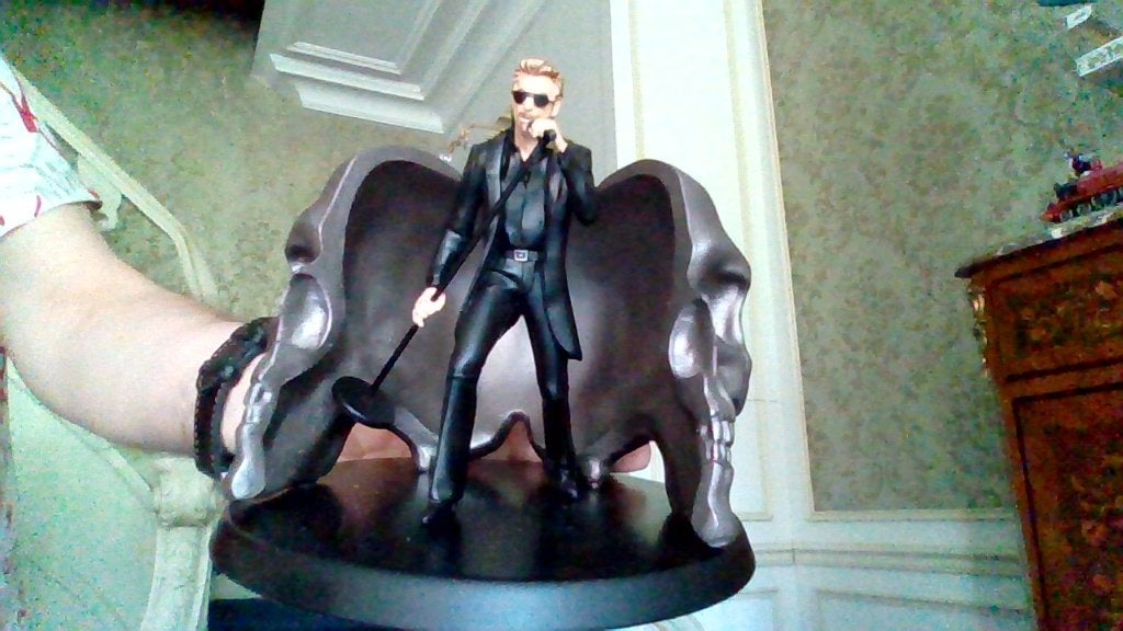 Figurine de johnny hallyday (le crâne est lourd, Enlèvement
