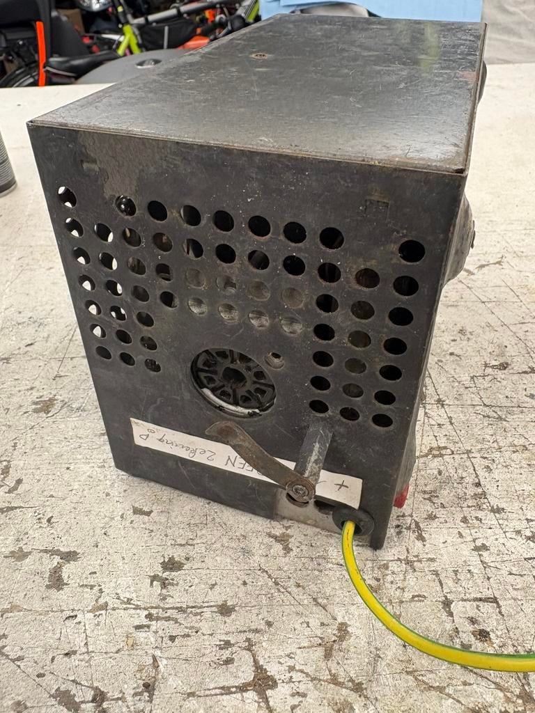Ancien amplificateur d'autoradio, Autos : Pièces & Accessoires, Enlèvement ou Envoi