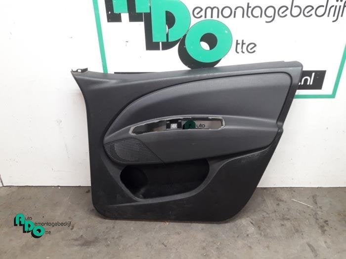Revêtement portière 2portes droite d'un Fiat Doblo (Doblo, -, 3 mois de garantie, Utilisé, Fiat