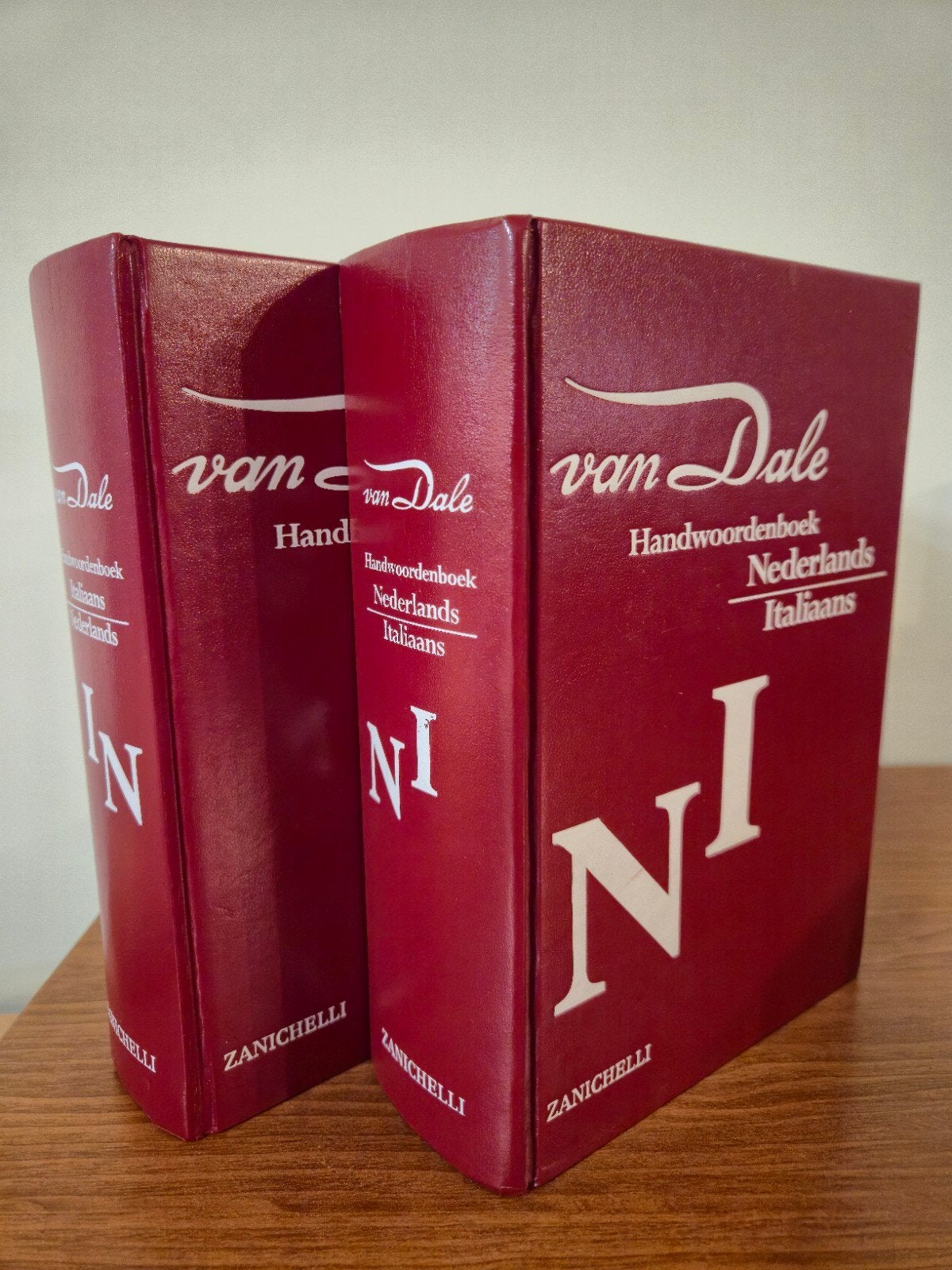 Woordenboek Italiaans-Nederlands / Nederlands-Italiaans, Livres, Dictionnaires, Italien, Comme neuf, Enlèvement, Van Dale