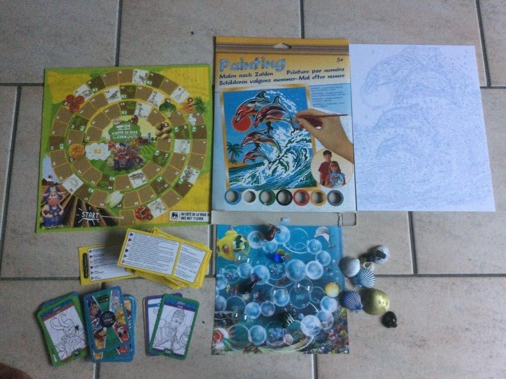 LOT DE JEUX DE TABLE, Enlèvement ou Envoi
