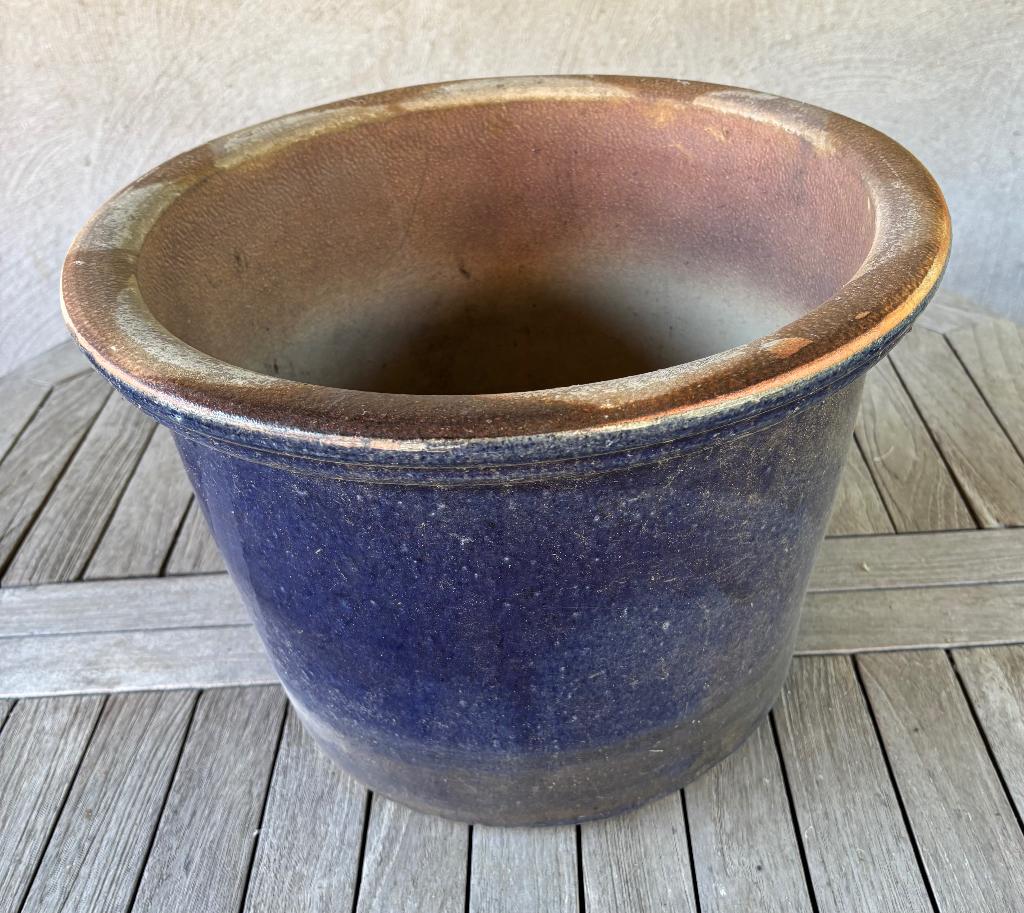 Blauwe bloempot, Tuin en Terras, Bloempotten, Gebruikt, Minder dan 40 cm, Balkon, Aardewerk