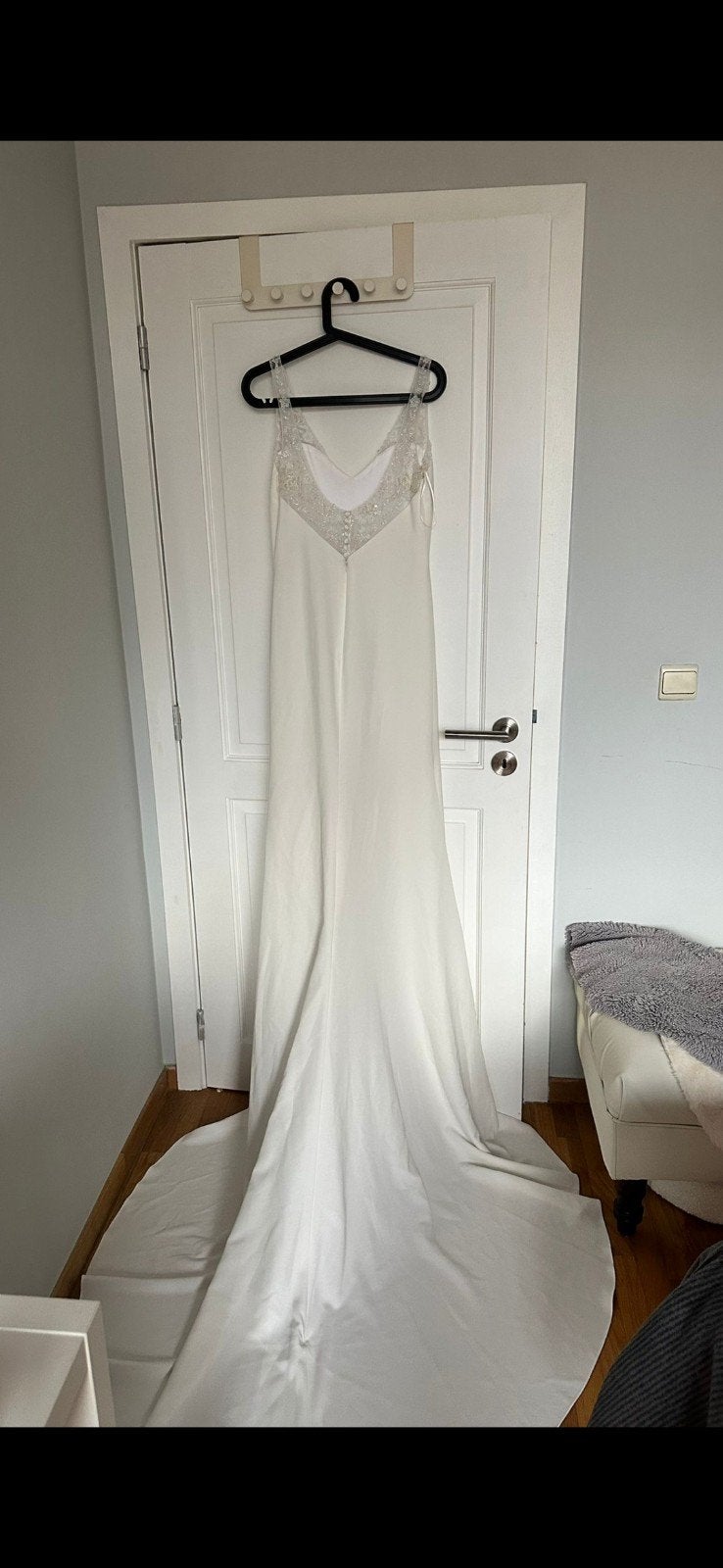 robe marie neuve, Enlèvement