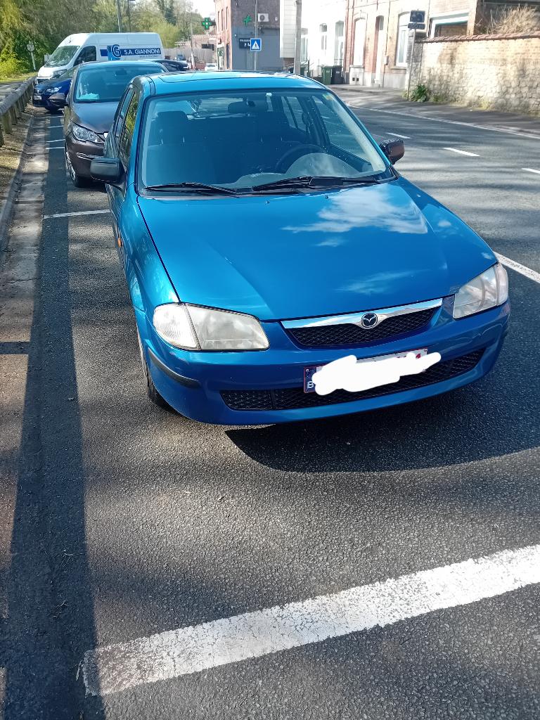 Mazda, Auto's, Mazda, Voorwielaandrijving, Stof, 4 cilinders, Blauw