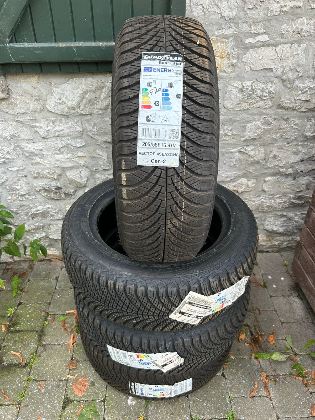 4 nouveaux pneus 4 seasons 205/55/16 91V goodyear, Neuf, 4 Saisons, 16 pouces, Véhicule de tourisme