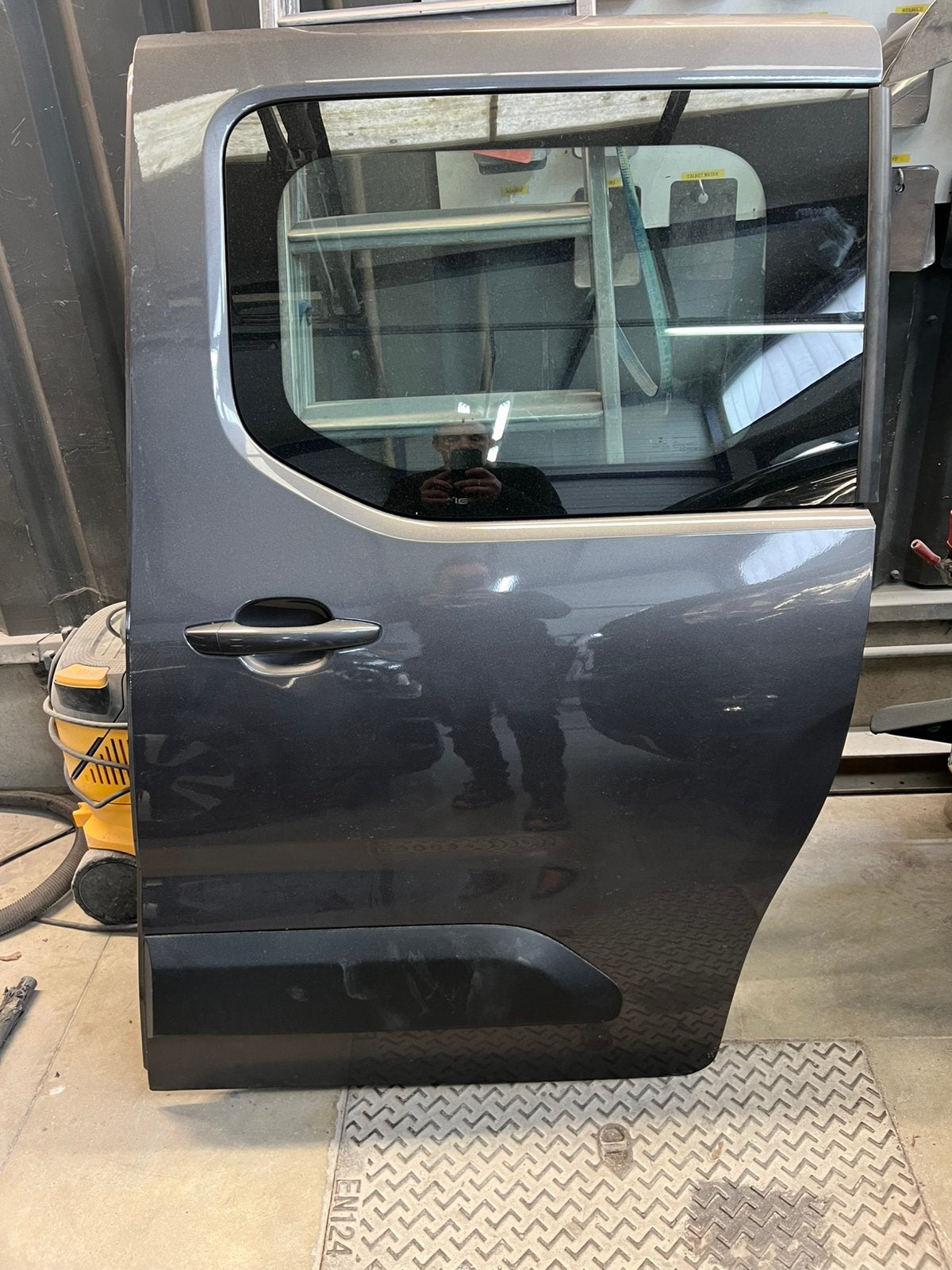 Porte latérale gauche et droite Peugeot partner Citroën 2019, Neuf, Gauche, Citroën, Enlèvement