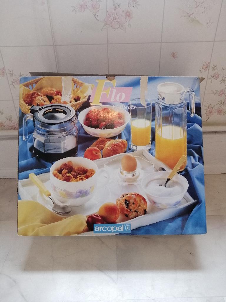 Service petit déjeuner, Enlèvement, Neuf