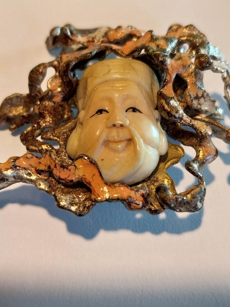 UNIEKE PRACHTIGE VINTAGE BROCHE MET GEZICHT UIT 1980, Ophalen of Verzenden, Overige materialen, Broche, Verguld