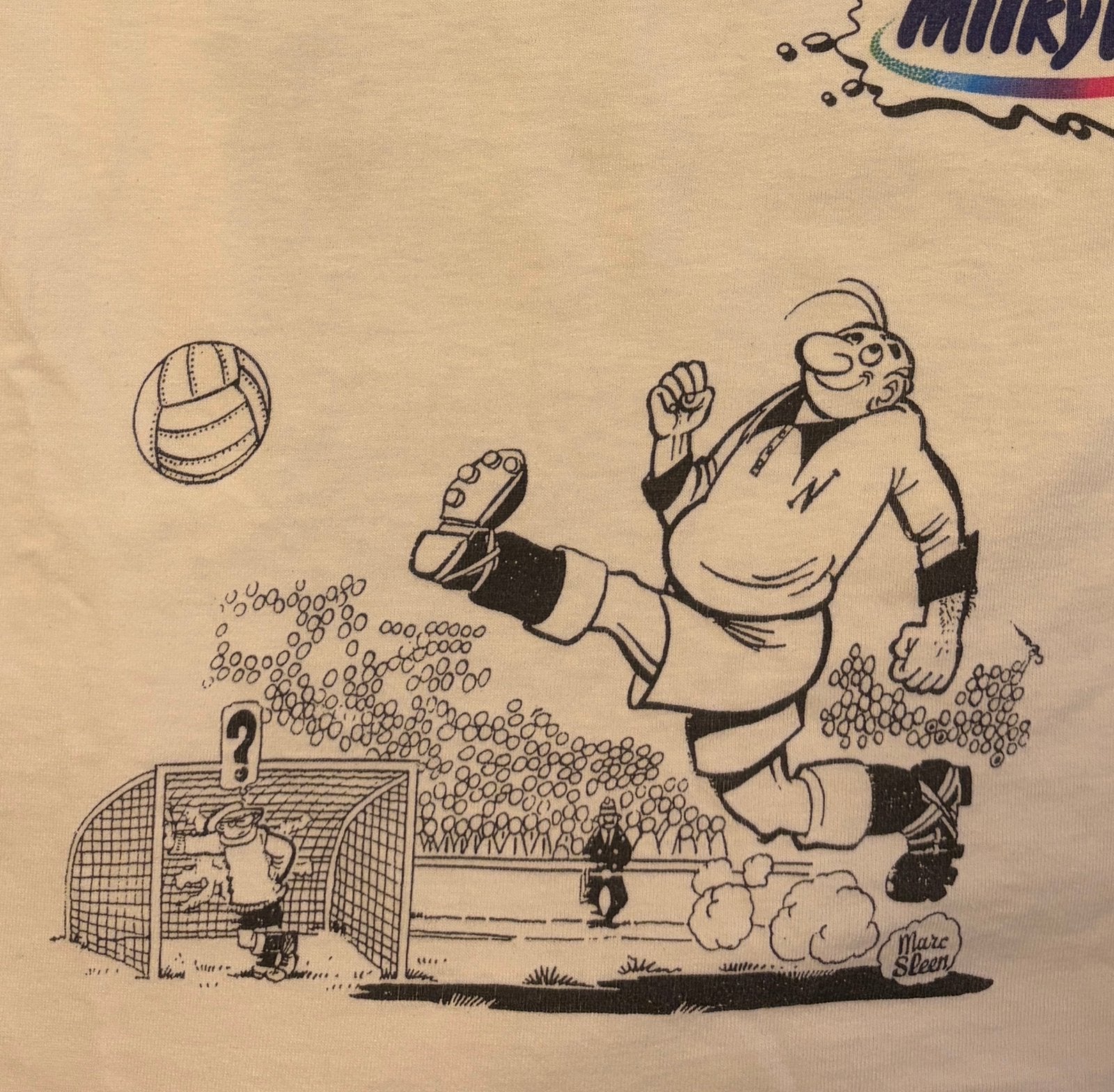 2 T-shirts met afbeeldingen van Nero, Enlèvement ou Envoi, Comme neuf