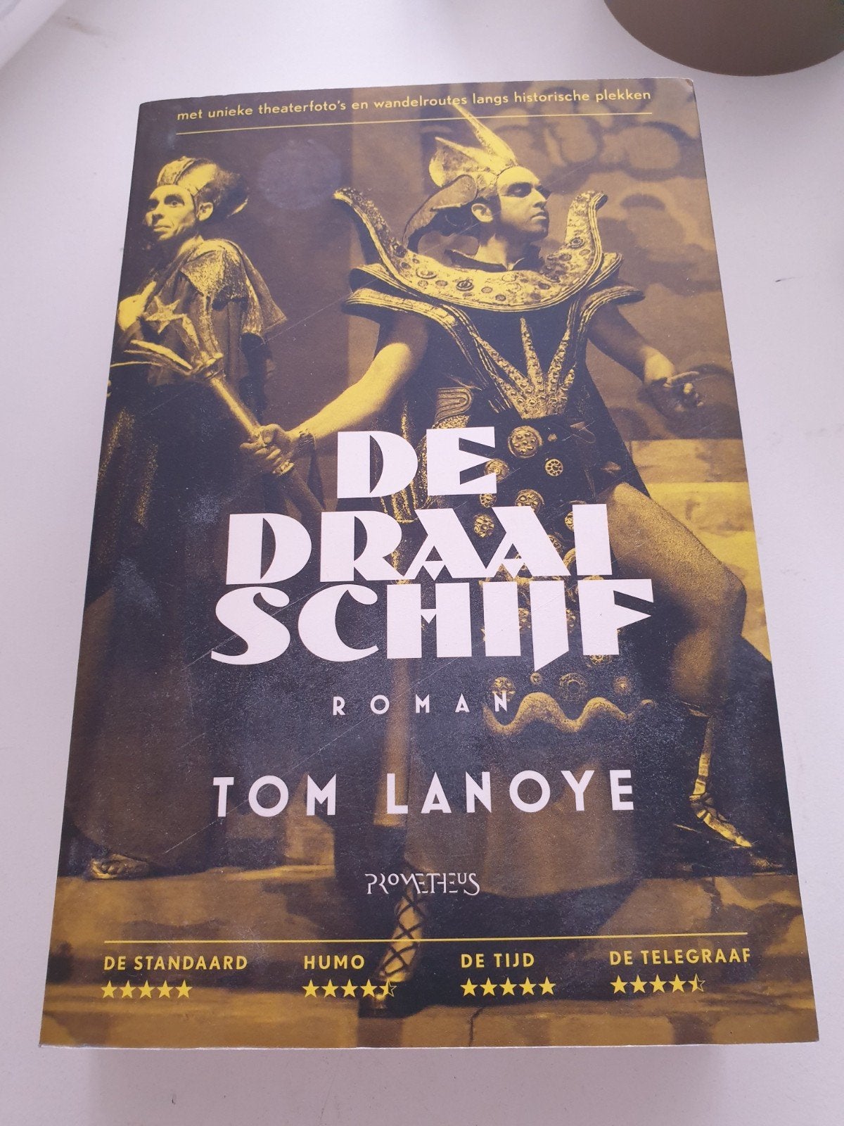 Tom Lanoye - De draaischijf.  Met unieke foto's, wandelroute, Boeken, Ophalen of Verzenden, Tom Lanoye