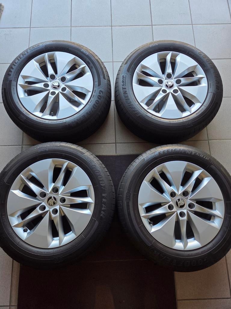 Ensemble jantes et pneus pour Skoda Octavia., Autos : Pièces & Accessoires, Pneus & Jantes, 16 pouces, Véhicule de tourisme, Pneus été