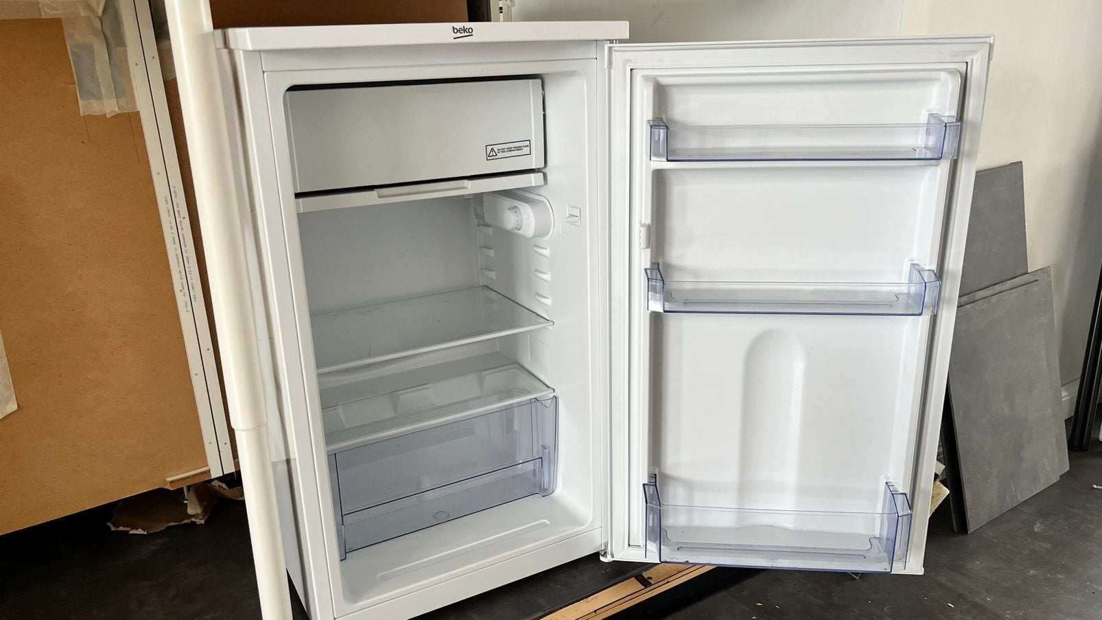 Petit réfrigérateur 90L, Elektronische apparatuur, Koelkasten en IJskasten, Ophalen, Zo goed als nieuw, Energieklasse A of zuiniger