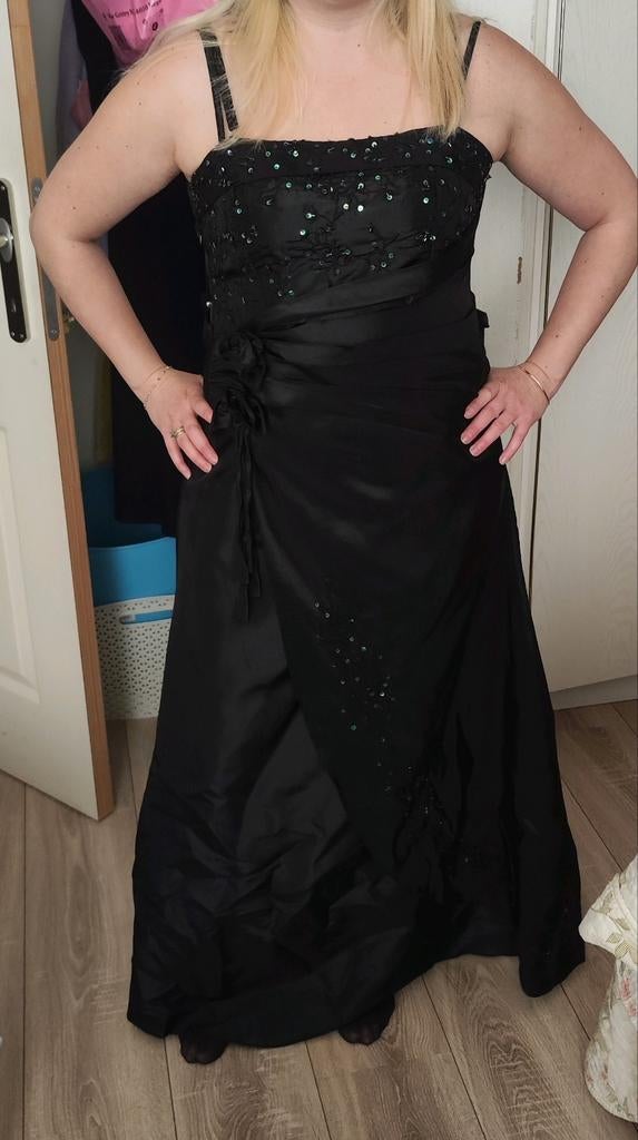Robe de soirée noir porté très peu en très très bonne état, Zwart