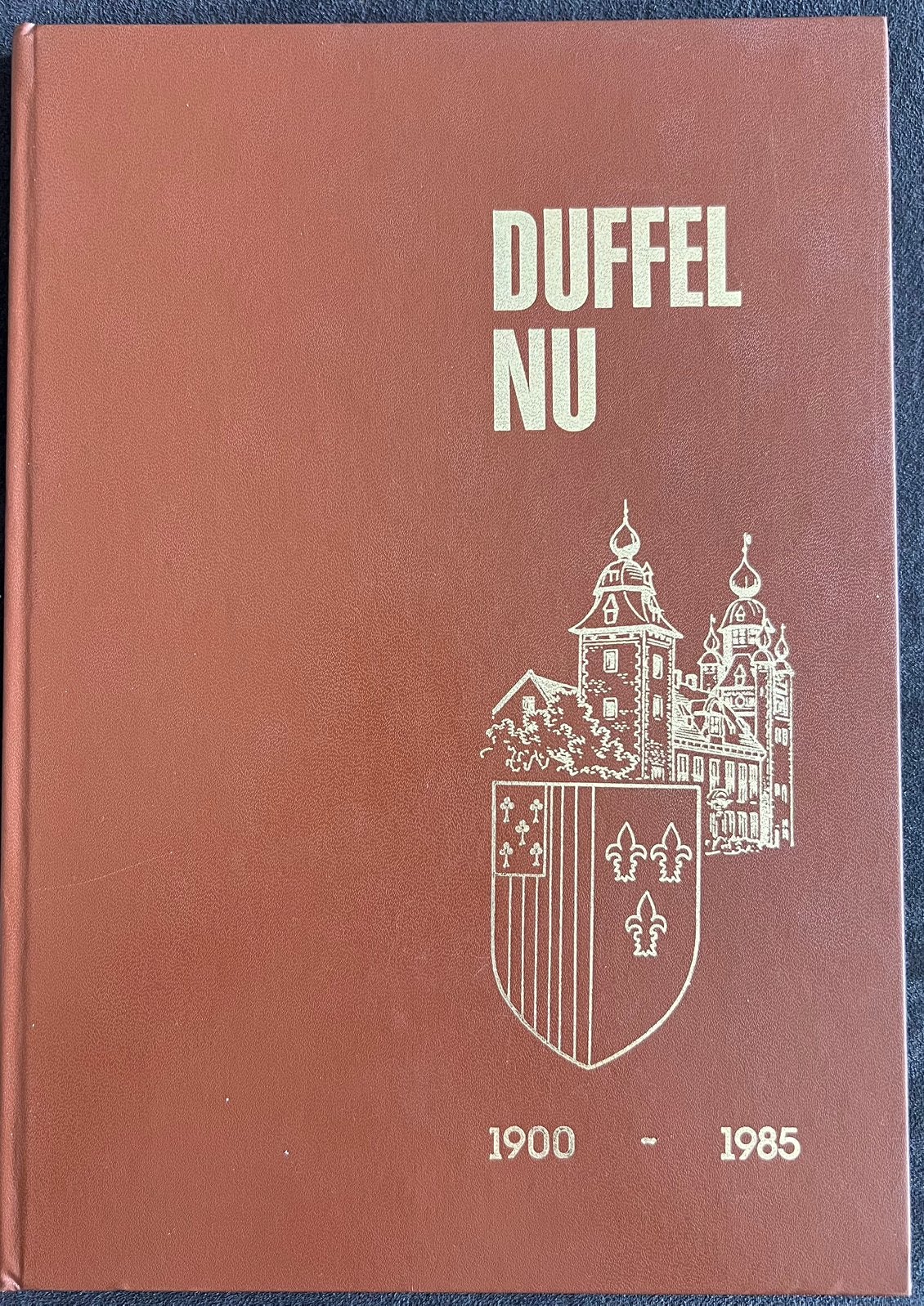 Willy Vandersteen kwb Duffel nu uitgave 1985, Verzamelen, Stripfiguren, Zo goed als nieuw, Boek of Spel, Suske en Wiske, Ophalen of Verzenden