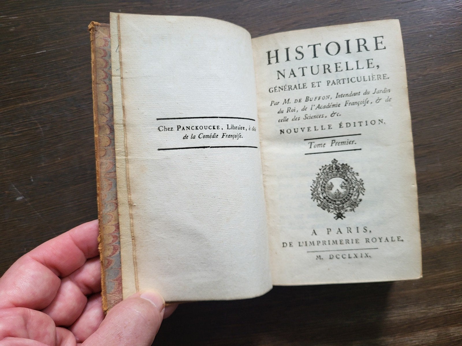 histoire du bouffon naturel 1779 au temps du premier ministr, Enlèvement ou Envoi