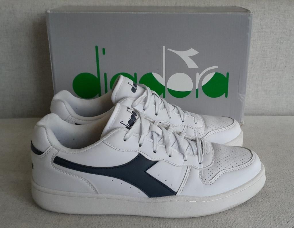 Baskets basses en cuir unisexes Diadora - Taille 41, Diadora, Enlèvement ou Envoi, Sneakers et Baskets, Comme neuf
