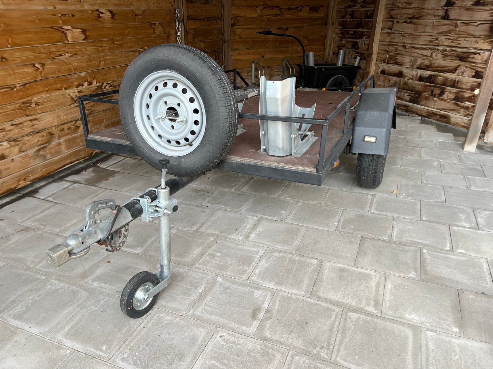Motor trailer, Ophalen, Gebruikt