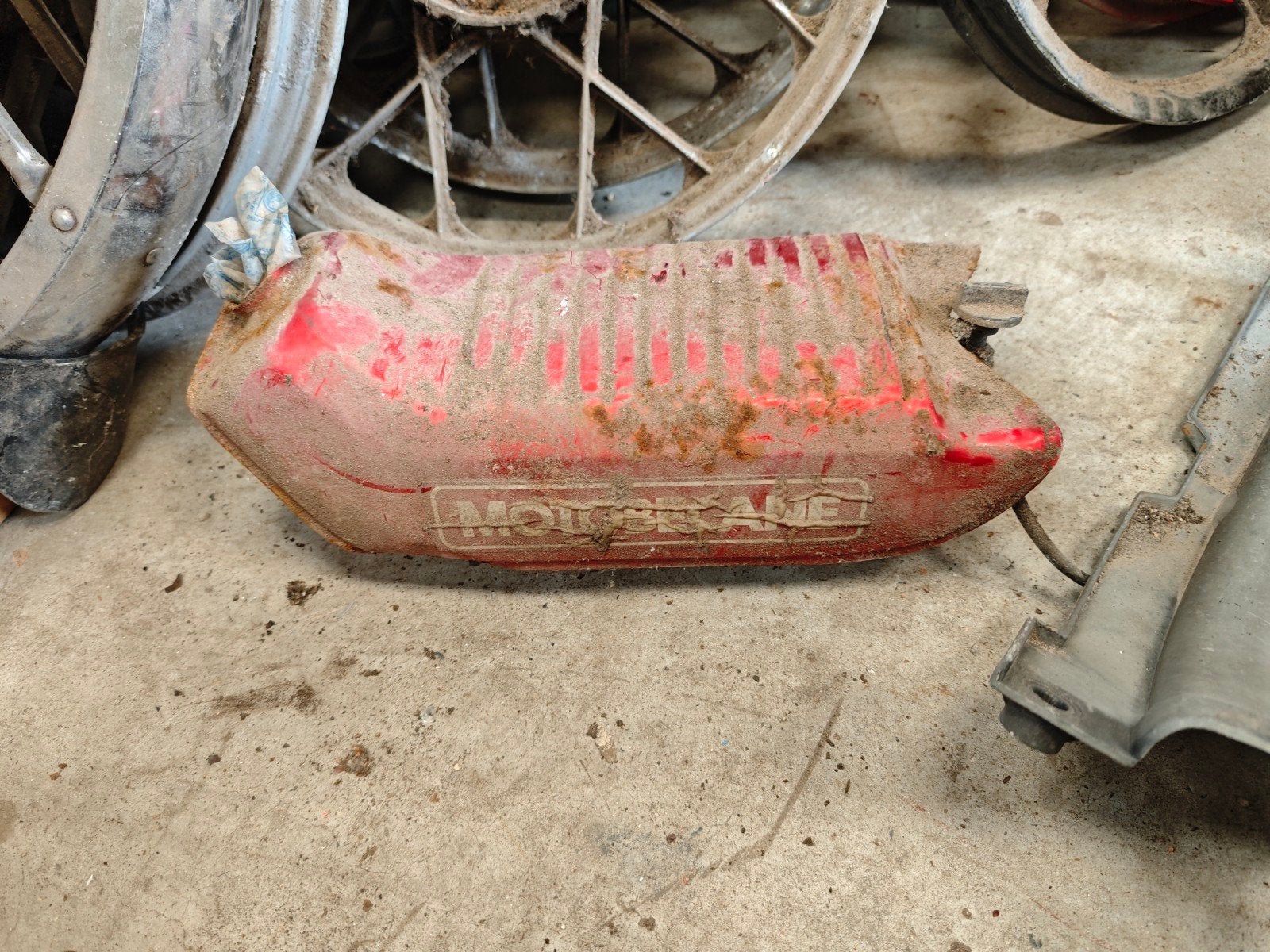Motobecane M11 onderdelen, Fietsen en Brommers, Brommeronderdelen | Algemeen, Ophalen, Zadel
