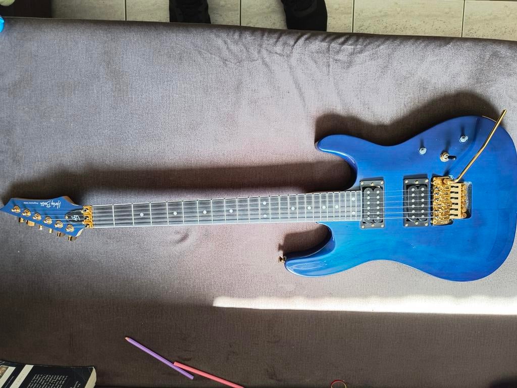 Guitare électrique Harley Benton 24 frets