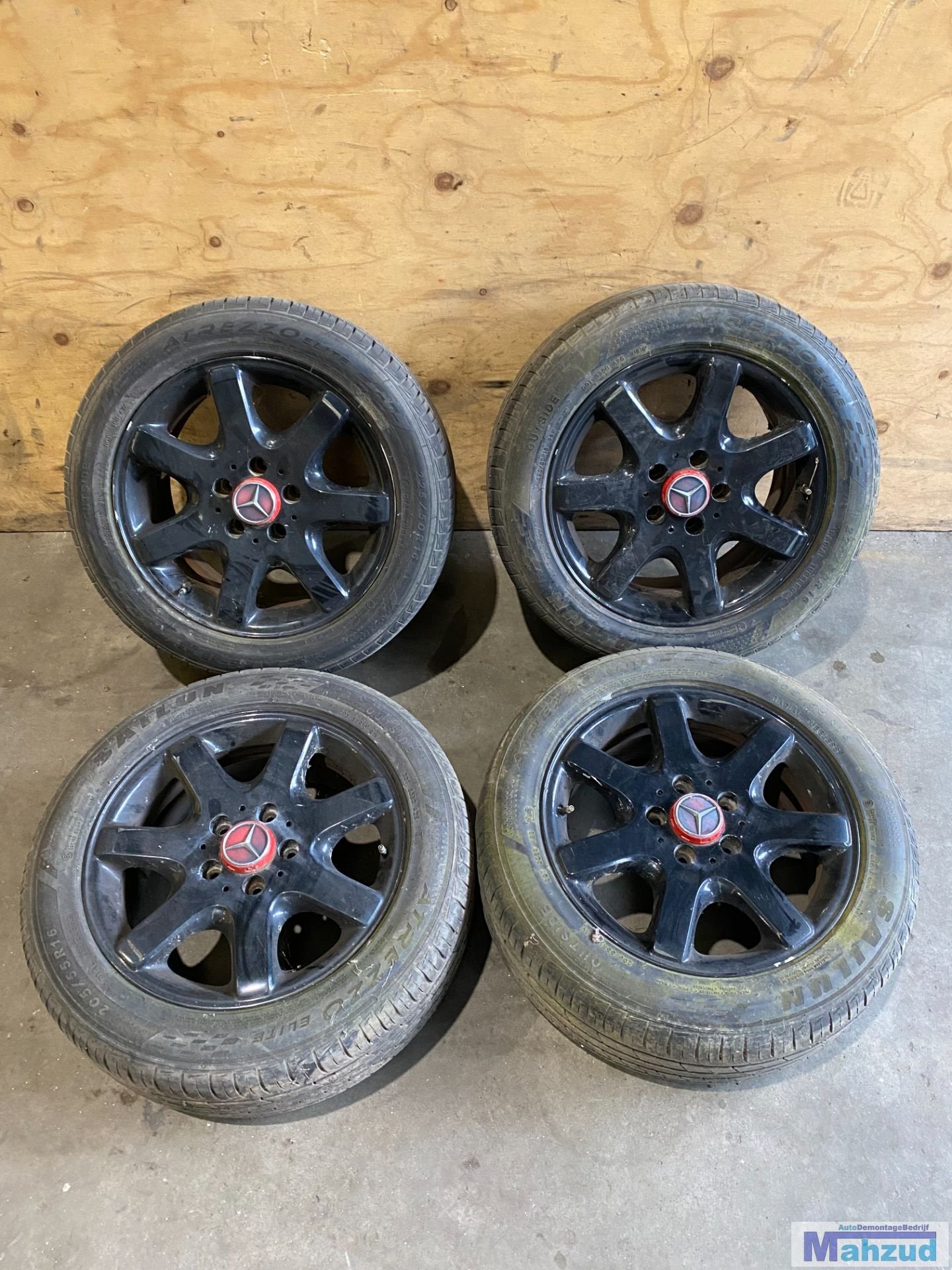 MERCEDES SLK R170 16 INC VELGEN 5X112 66.6, Gebruikt, Mercedes-Benz AG, Mercedesstrasse 120
70372  Stuttgart, DE, Band(en)