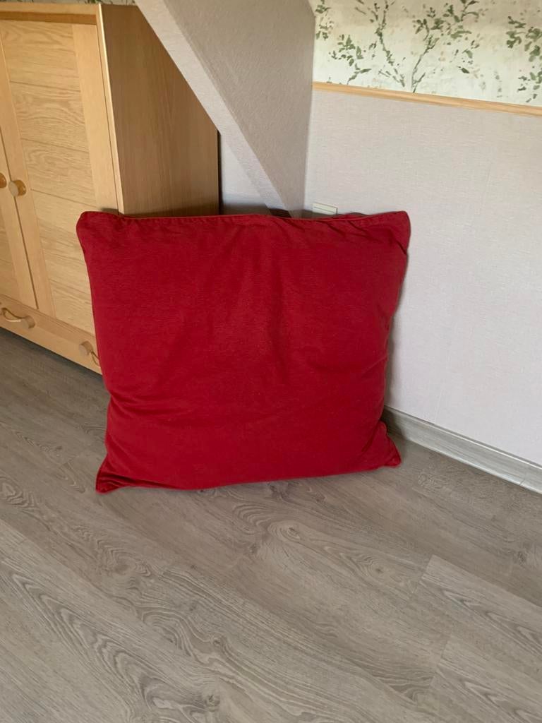 Zitkussen donkerrood 100x100 met rits, Ophalen, Zo goed als nieuw