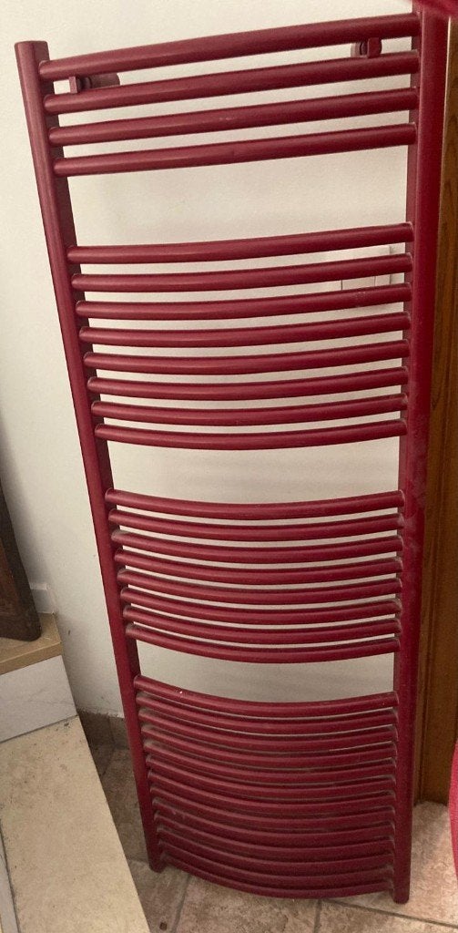 Sèche-serviettes rouge - 50 cm de large, 144 cm de haut, Bricolage & Construction, Neuf, Moins de 60 cm, Enlèvement, 80 cm ou plus