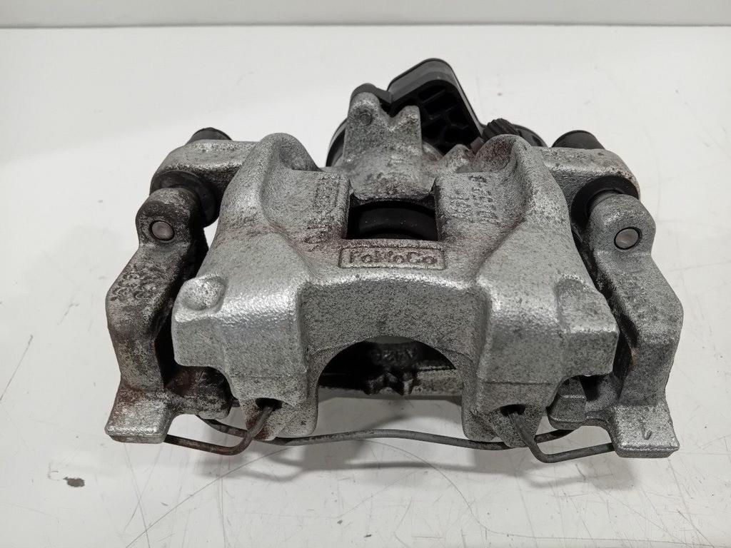 Remklauw rechts achter Ford Kuga, Onderdelen@venauto.nl, Van der Ven Autorecycling B.V., Ettenseweg 76, 4706 PB Roosendaal, The Netherlands