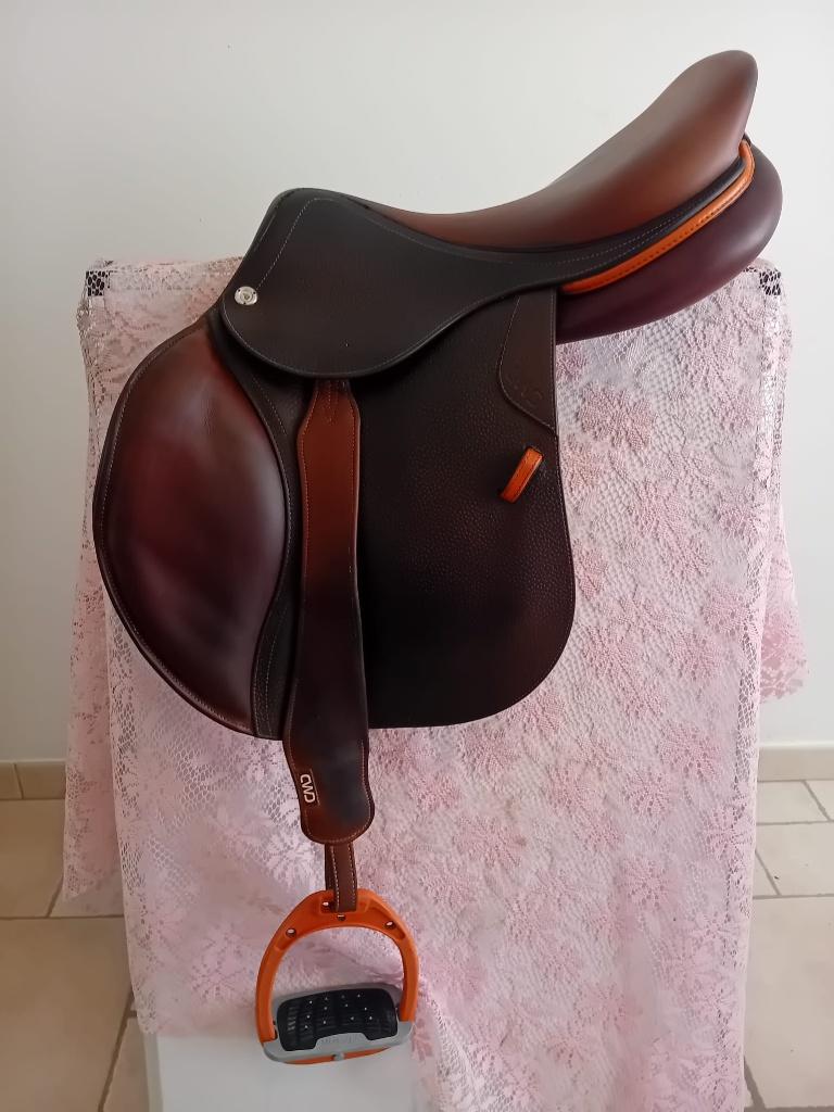 CWD SE03 springzadel 17,5 inch (2023), Animaux & Accessoires, Obstacle, Enlèvement, CWD, CWD