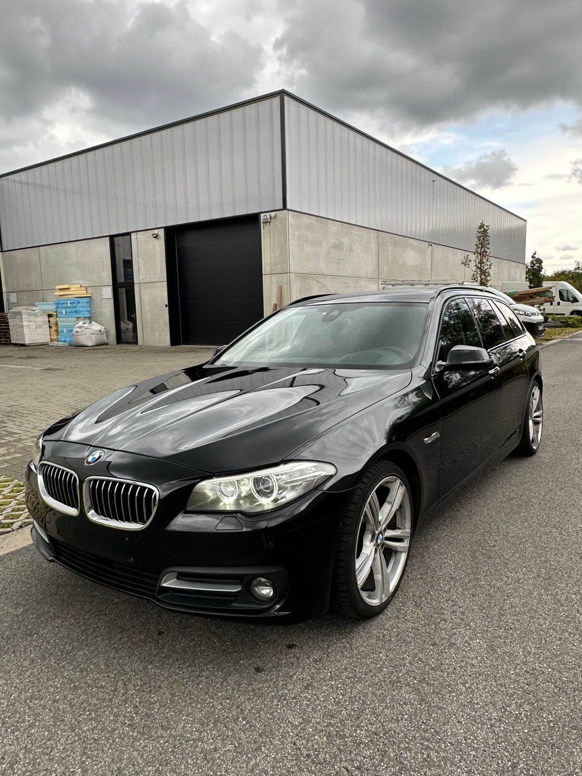 BMW 518D - 2016 - 178.000km, Cuir, Capteur de stationnement, 5 portes, Automatique