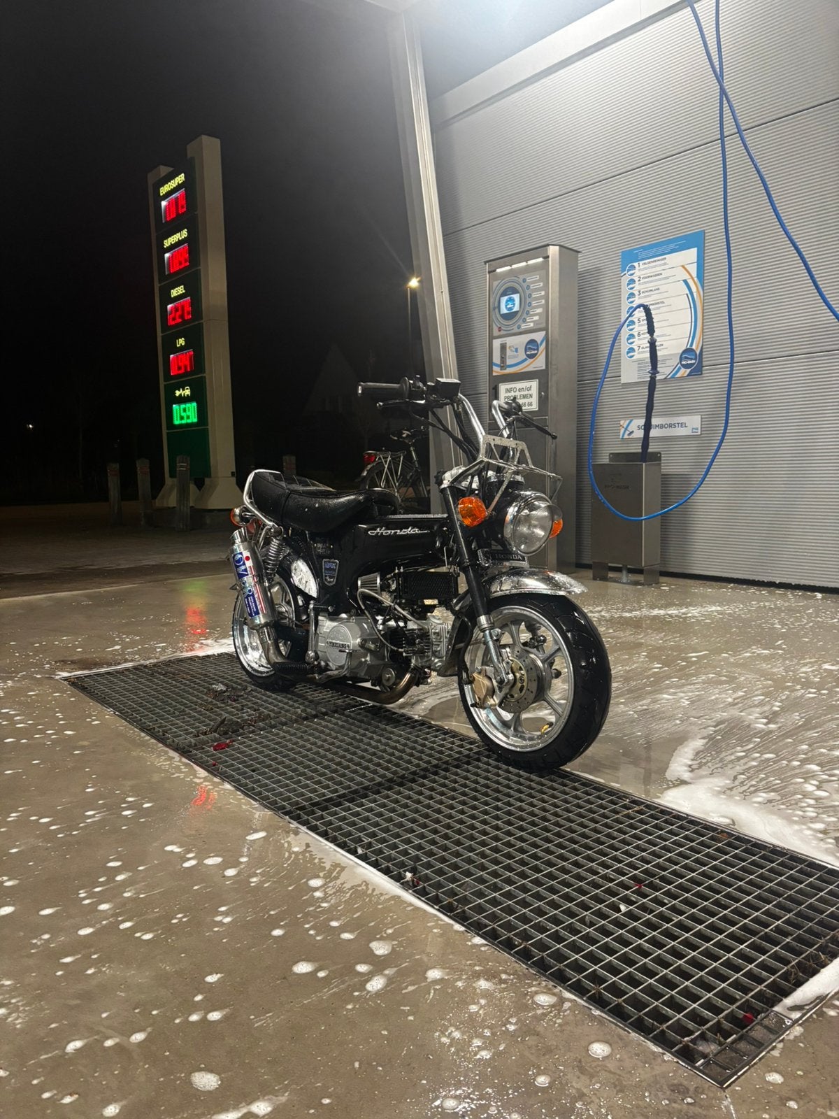 Dax, Fietsen en Brommers, Ophalen, Zo goed als nieuw