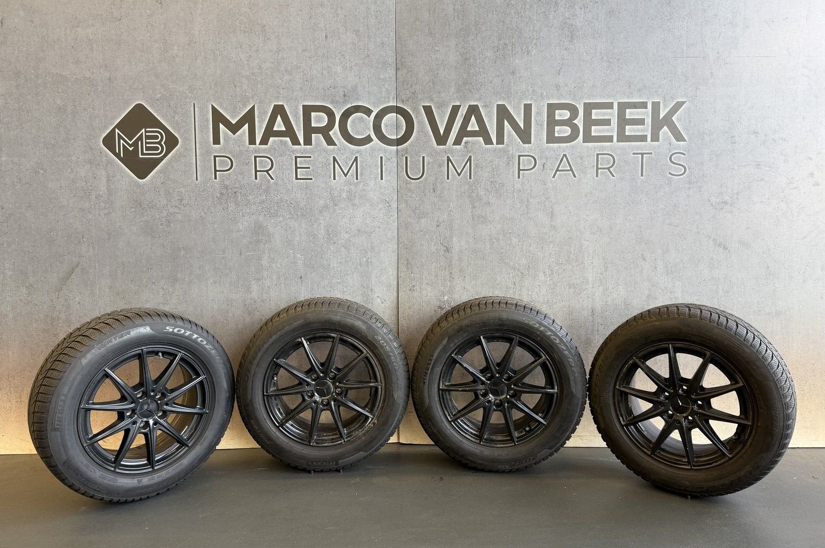 16 inch Mercedes CLA A B GLA wielen velgen, Auto-onderdelen, Banden en Velgen, Ophalen, Gebruikt, -, Banden en Velgen