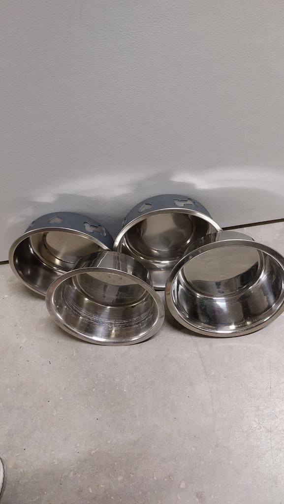 4 gamelles chien moyen, Enlèvement