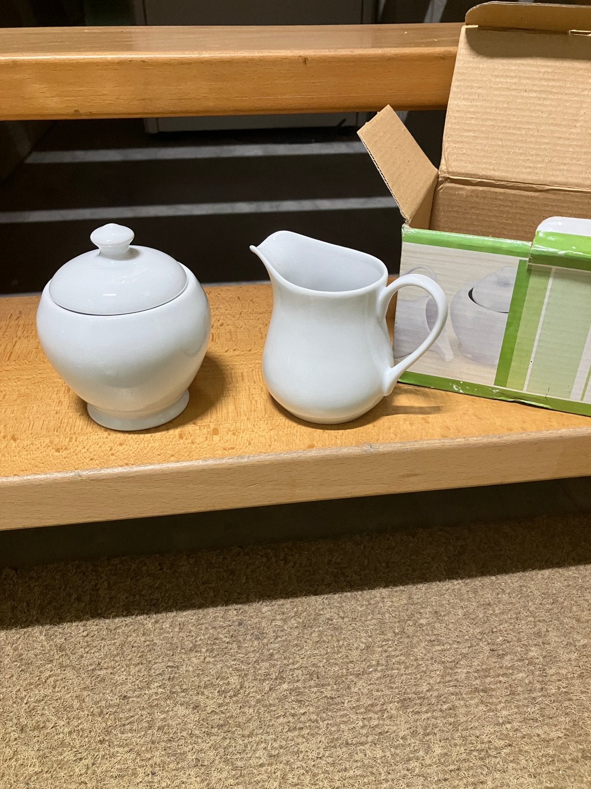 Set met melkpot / melkkan en suikerpot porselein, Ophalen of Verzenden, Nieuw, Porselein
