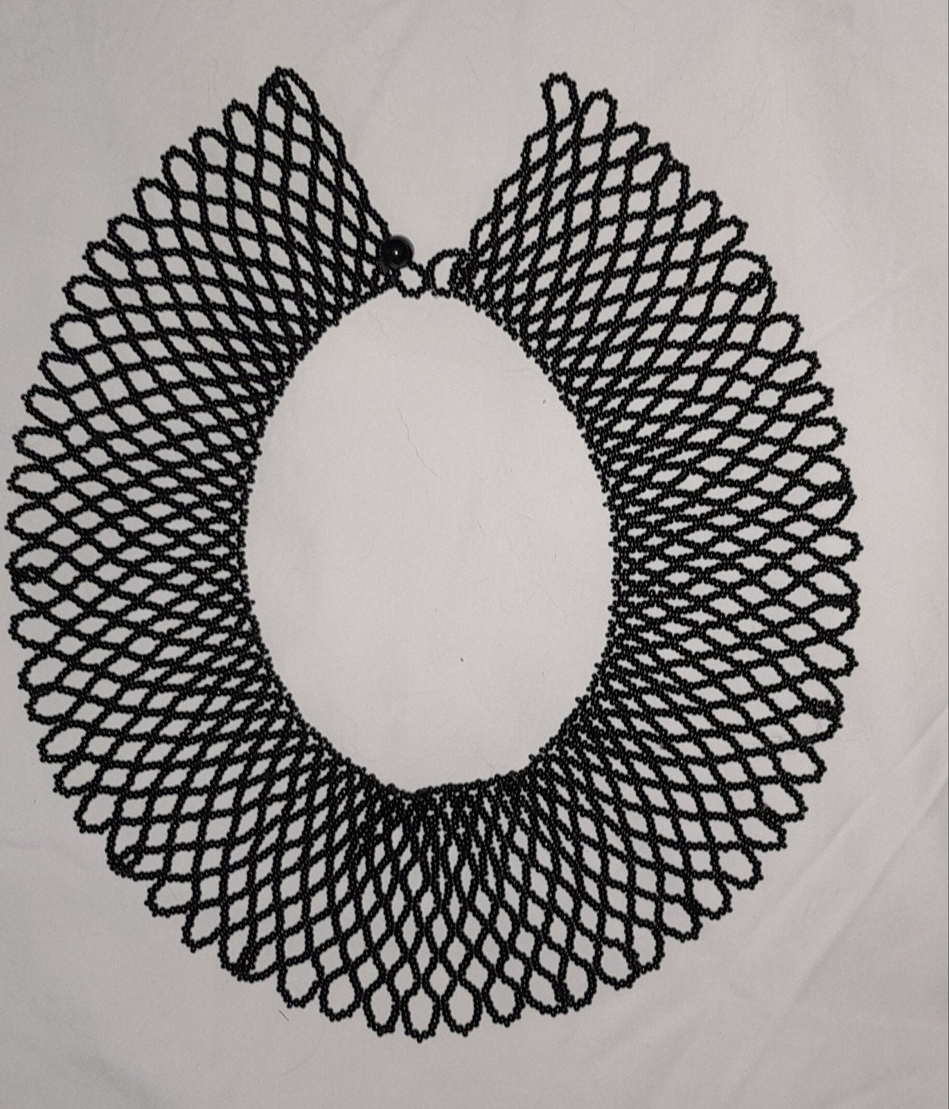 Prachtig collier met kleine kraaltjes..., Bijoux, Sacs & Beauté, Enlèvement ou Envoi, Comme neuf, Noir, Autres matériaux