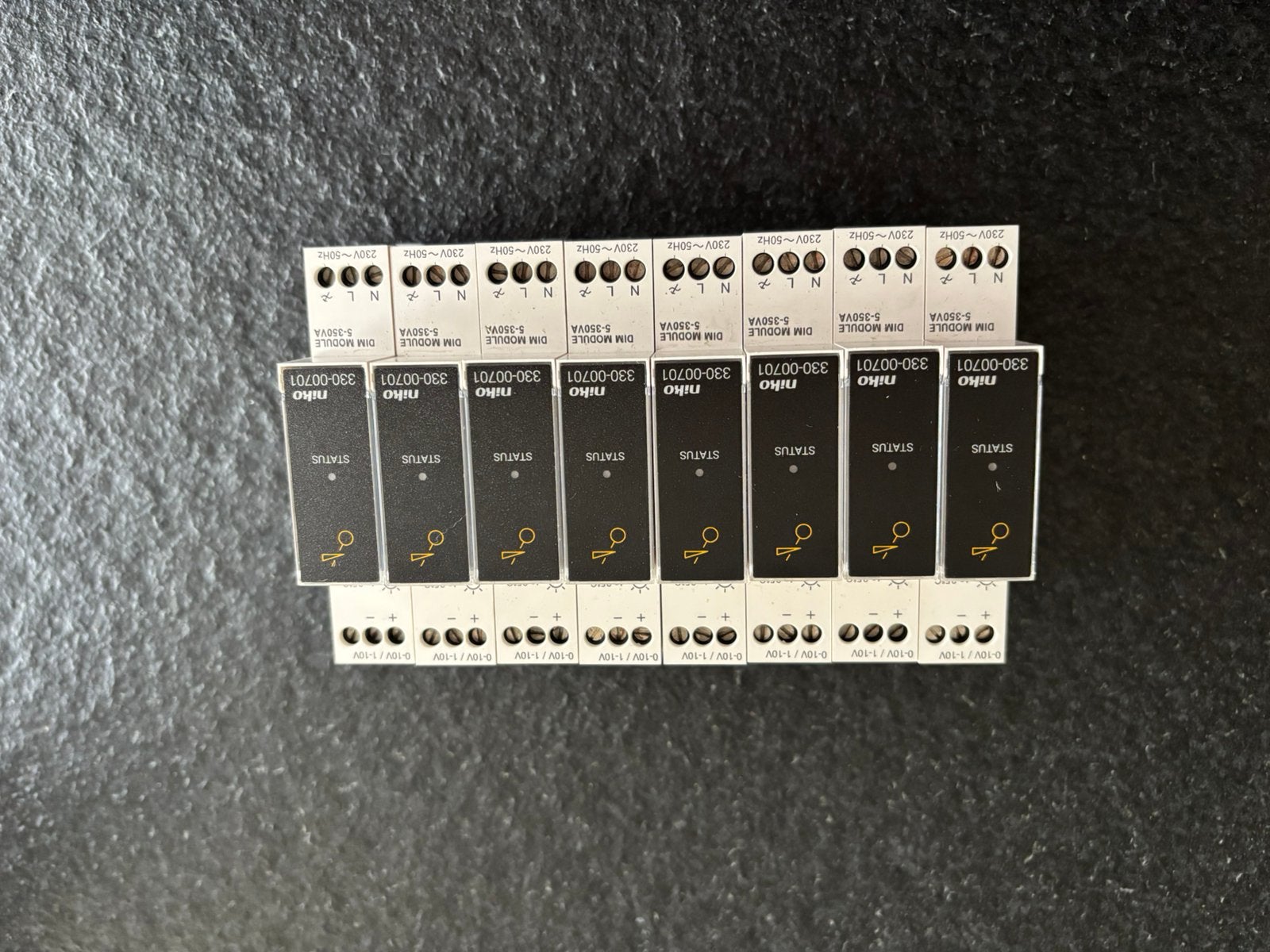 Niko  electronica dimmer - 330-00701, Electroménager, Enlèvement, Comme neuf