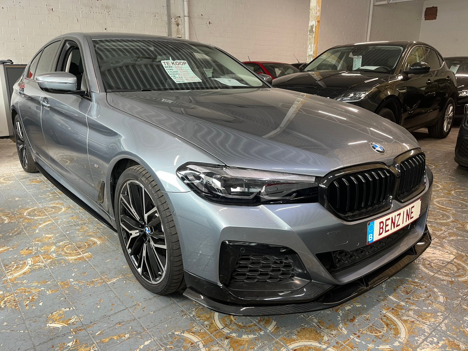 Bmw 520 i, Autos, Cuir, Argent ou Gris, 4 portes, Entreprise